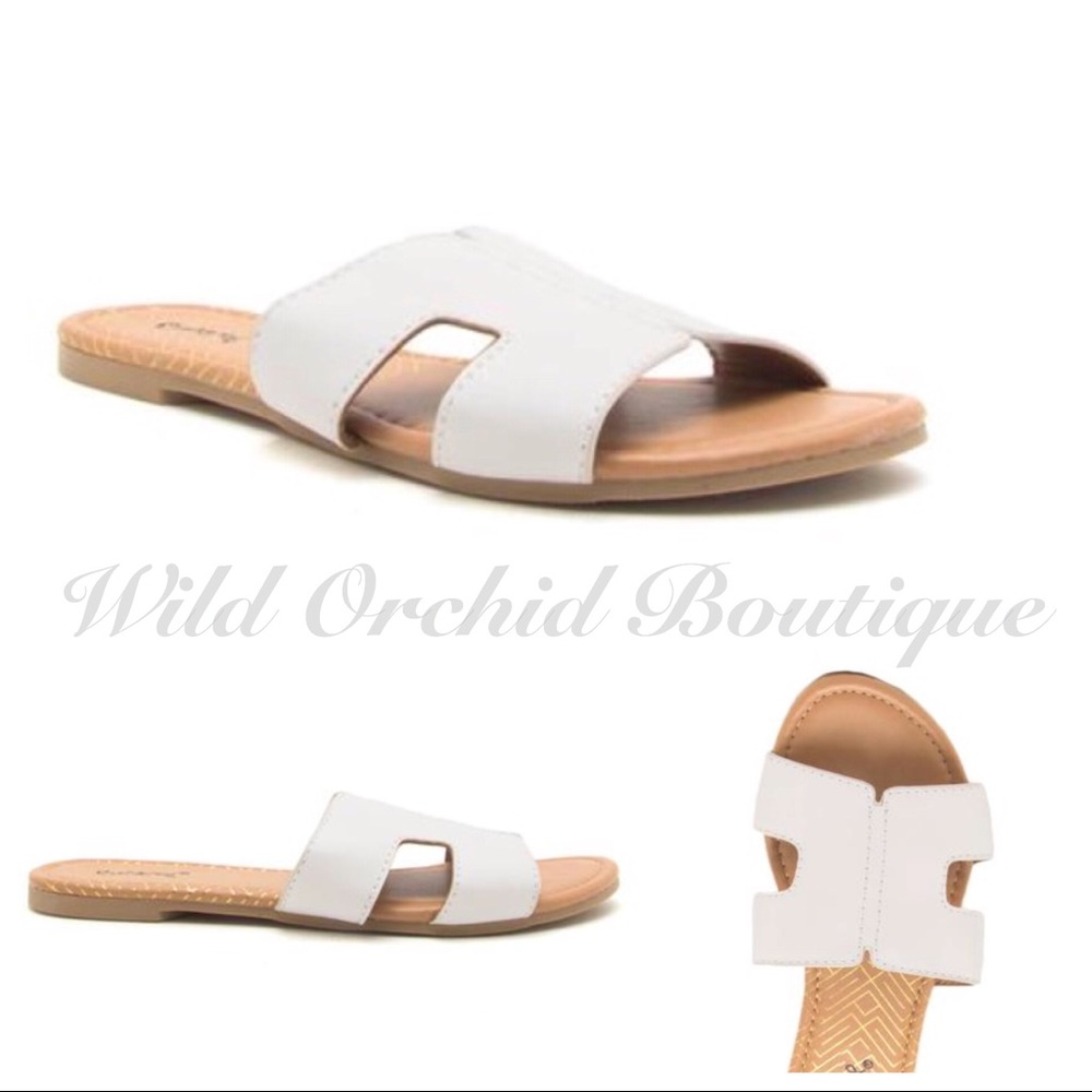 •Closeout•Slide Sandal